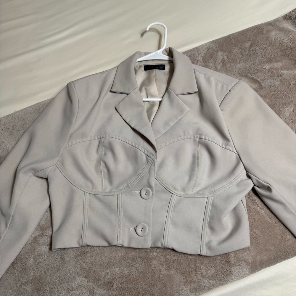 Cream cropped blazer